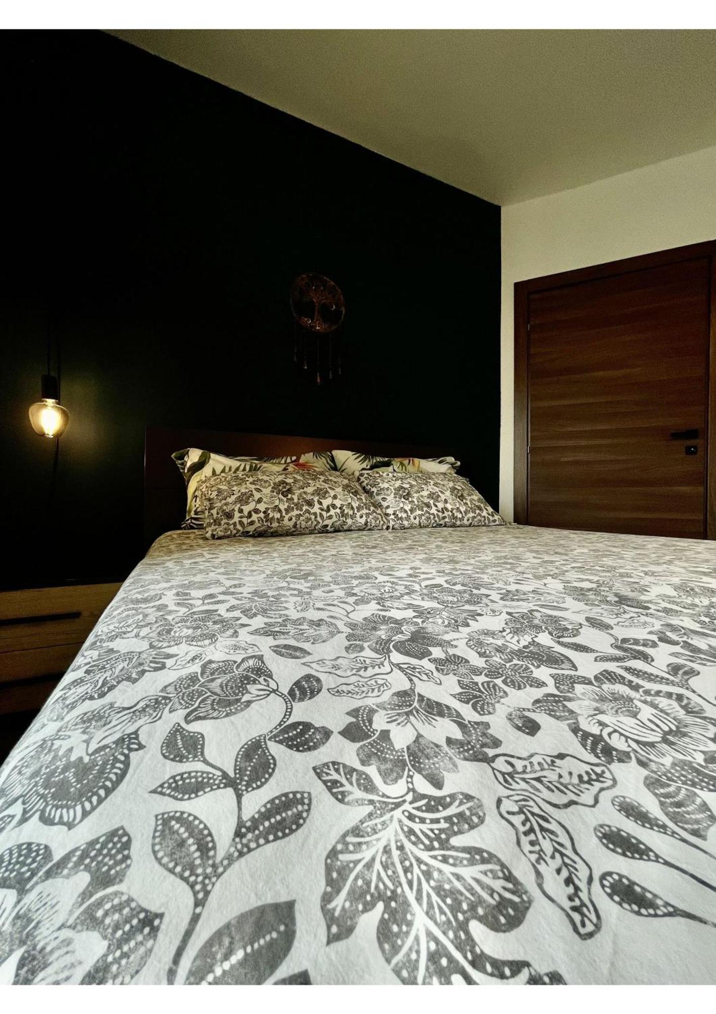 Airport Accommodation Bedroom With Bathroom Self Check In And Self Check Out Air-Condition Included Mqabba Luaran gambar