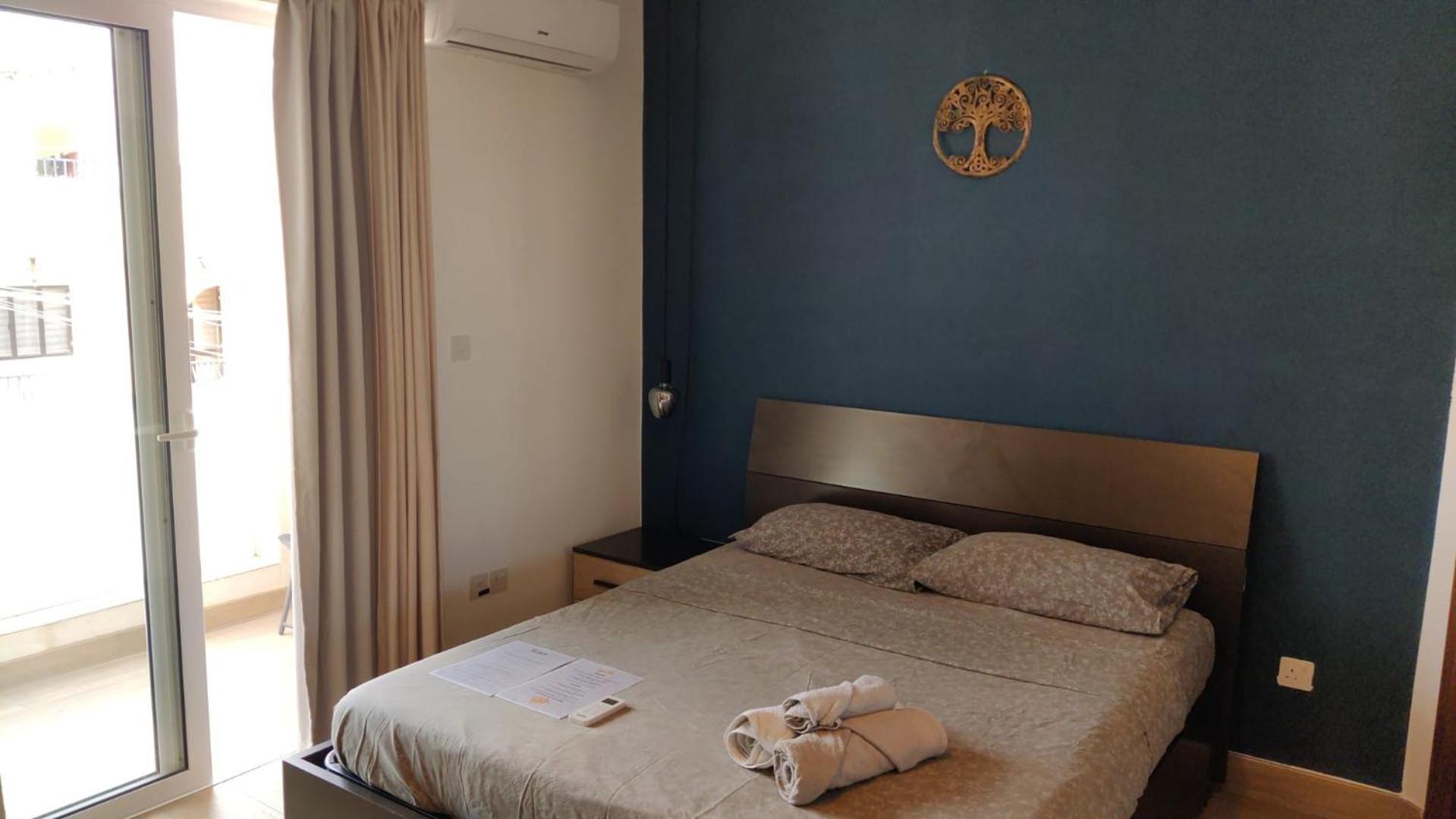 Airport Accommodation Bedroom With Bathroom Self Check In And Self Check Out Air-Condition Included Mqabba Luaran gambar